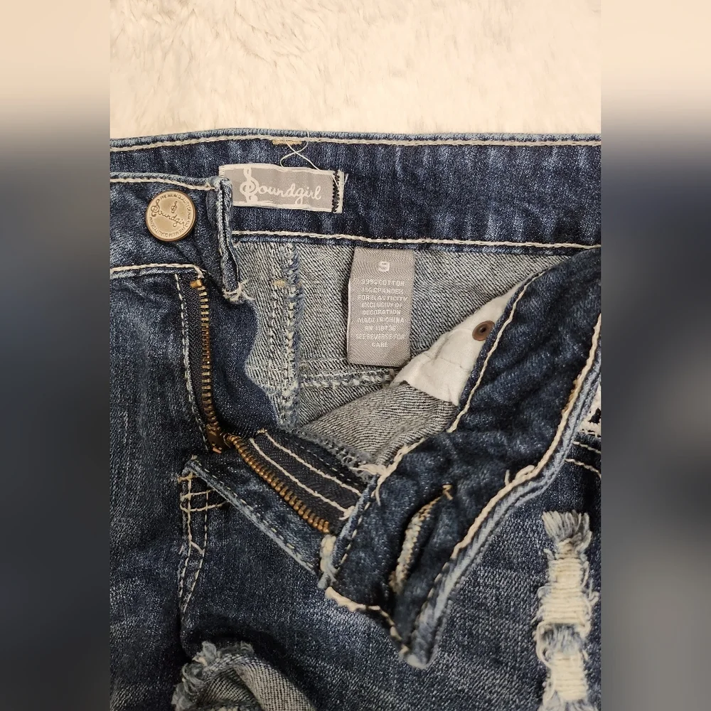 Shorts - Picture 5 of 5